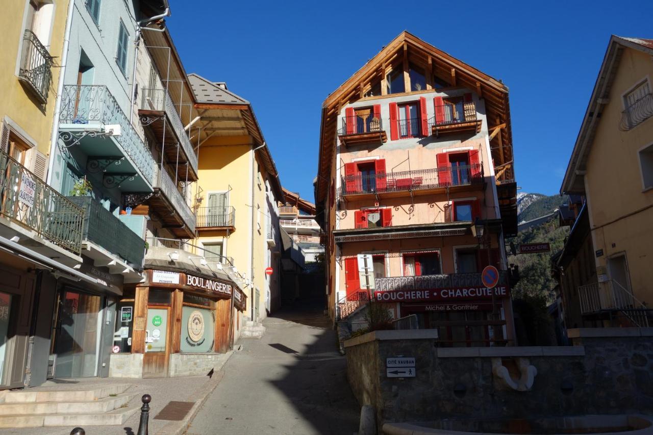 Chez Petit Louis- Appart Centre Ville Jusqu'A 6 Personnes Briançon Kültér fotó